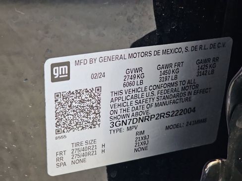 Used 2024 Chevrolet Equinox EV RS FWD image 40