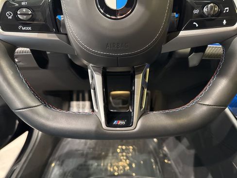 Used 2025 BMW M5 w/ Carbon Package image 40