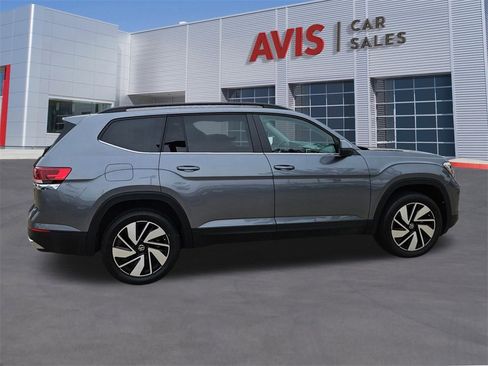 Used 2025 Volkswagen Atlas SE image 7