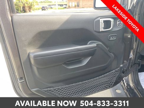 Used 2019 Jeep Wrangler Unlimited Sport S AWD/4WD image 19