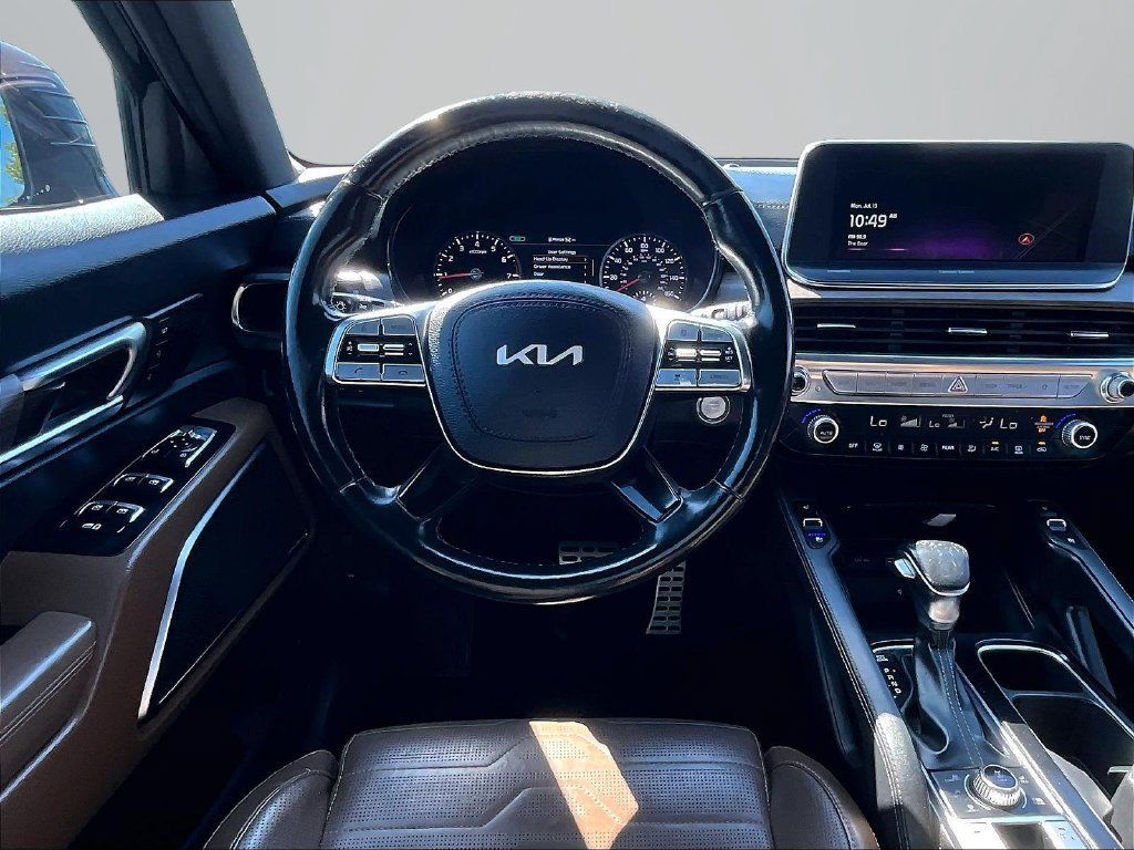 Used 2022 Kia Telluride SX w/ SX Prestige Package AWD/4WD image 6