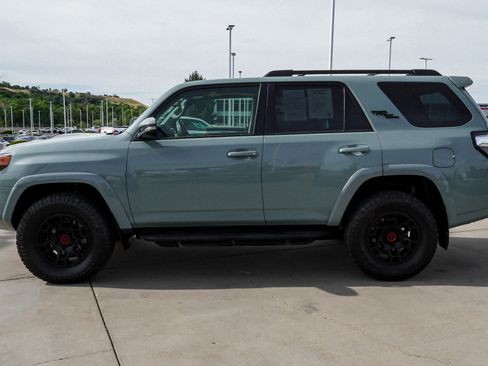 Certified 2023 Toyota 4Runner TRD Off-Road Premium w/ Moonroof Package AWD/4WD image 5