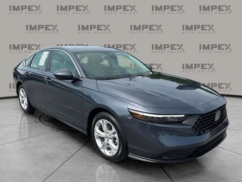 Used 2025 Honda Accord LX image 4