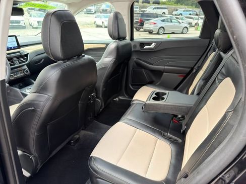 Used 2022 Ford Escape Titanium w/ Titanium Elite Package AWD/4WD image 14