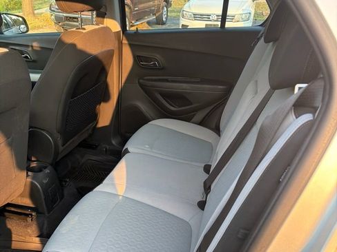 Used 2017 Chevrolet Trax LS AWD/4WD image 10