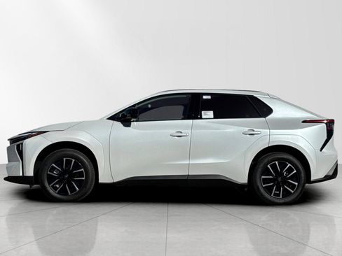 New 2026 Toyota bZ XLE Plus image 6