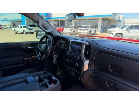 Used 2020 Chevrolet Silverado 1500 LT image 12