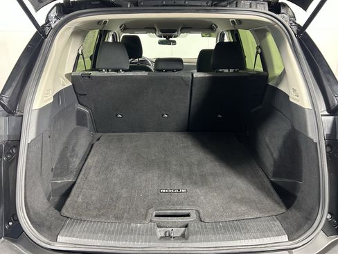 Certified 2023 Nissan Rogue SV image 19