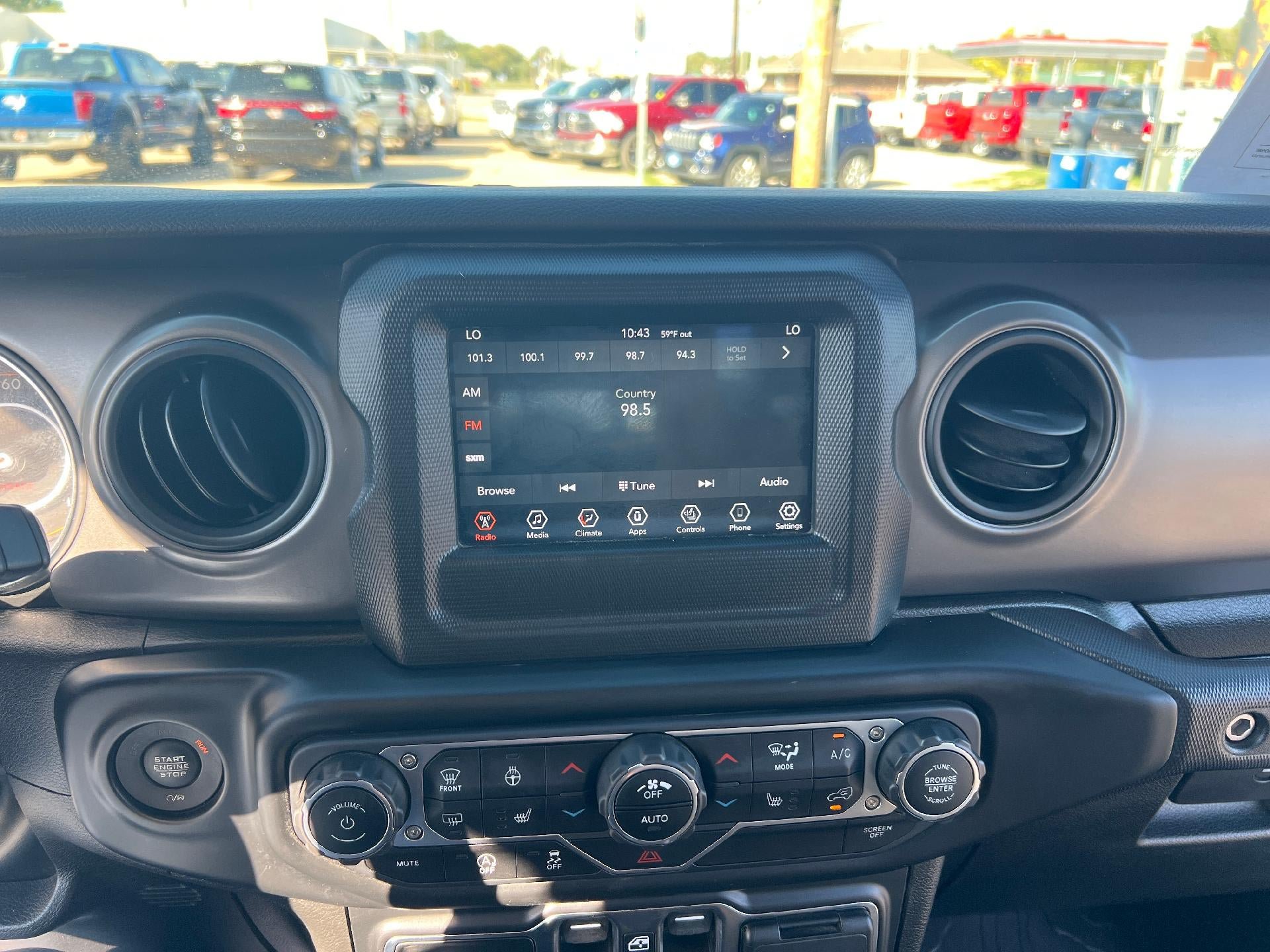 Used 2022 Jeep Gladiator Sport AWD/4WD image 19