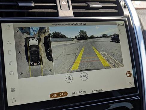 New 2025 Land Rover Discovery Dynamic SE image 14