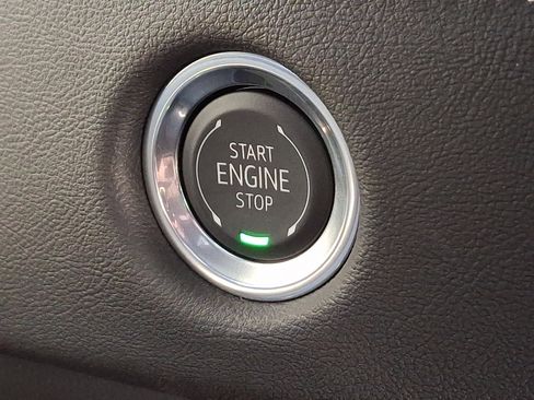 Certified 2025 Cadillac Escalade ESV Sport w/ Touring Package image 32