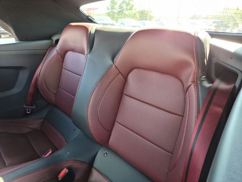 Used 2025 Ford Mustang GT Premium RWD image 28
