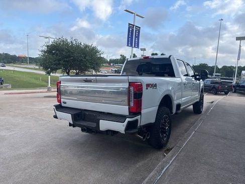 Used 2024 Ford F250 Platinum AWD/4WD image 8