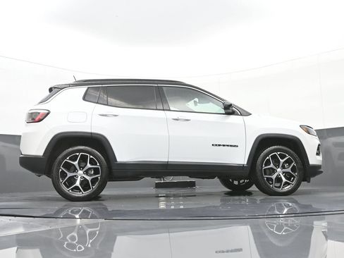 Used 2024 Jeep Compass Limited AWD/4WD image 47