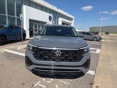 New 2026 Volkswagen Atlas SEL Premium R-Line AWD/4WD image 2