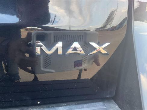 Used 2024 Ford Expedition Max XLT image 7