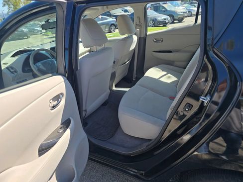 Used 2015 Nissan Leaf SV w/ LED & Quick Charge Package FWD image 10