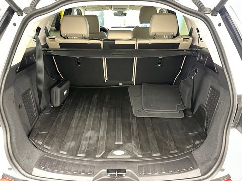 Used 2025 Land Rover Discovery Sport S image 23