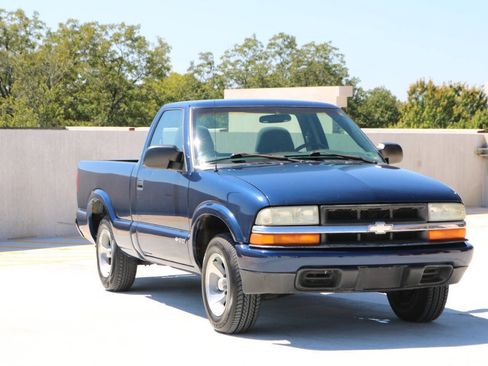 Used 2003 Chevrolet S10 Pickup LS RWD image 25