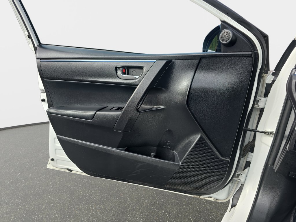 Used 2016 Toyota Corolla S FWD image 28