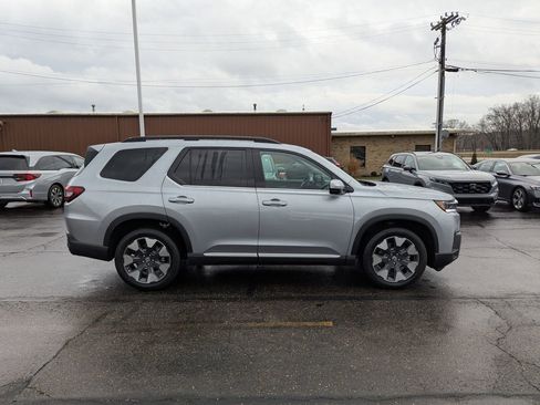 New 2026 Honda Pilot Elite image 2