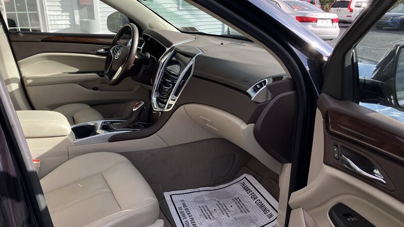 Used 2014 Cadillac SRX Luxury FWD image 13