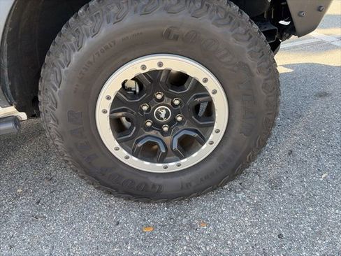 Used 2023 Ford Bronco Badlands w/ Sasquatch Package image 22
