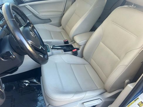 Used 2015 Volkswagen Golf TDI S image 12