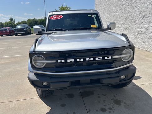 Used 2021 Ford Bronco Outer Banks AWD/4WD image 2