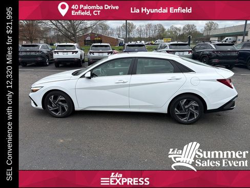 Certified 2025 Hyundai Elantra SEL w/ Cargo Package FWD image 6