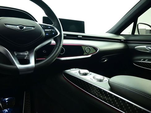 Used 2025 Genesis GV70 3.5T Sport w/ Sport Prestige Package AWD/4WD image 57