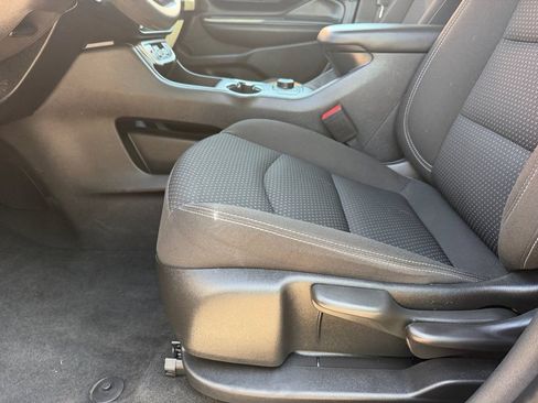 Used 2024 GMC Terrain SLE FWD image 11