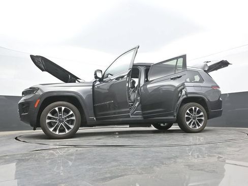 Used 2021 Jeep Grand Cherokee L Overland w/ Luxury Tech Group IV AWD/4WD image 68