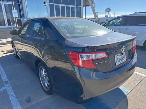 Used 2013 Toyota Camry SE image 7