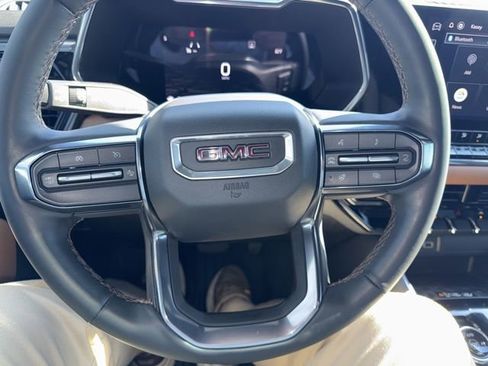 Used 2023 GMC Canyon AT4 w/ AT4 Premium Package AWD/4WD image 19