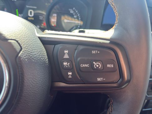 Used 2024 Jeep Wrangler Willys AWD/4WD image 20