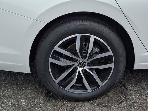 New 2026 Volkswagen Jetta SE FWD image 5