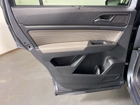 Used 2023 Volkswagen Atlas SE w/ Panoramic Sunroof Package AWD/4WD image 27