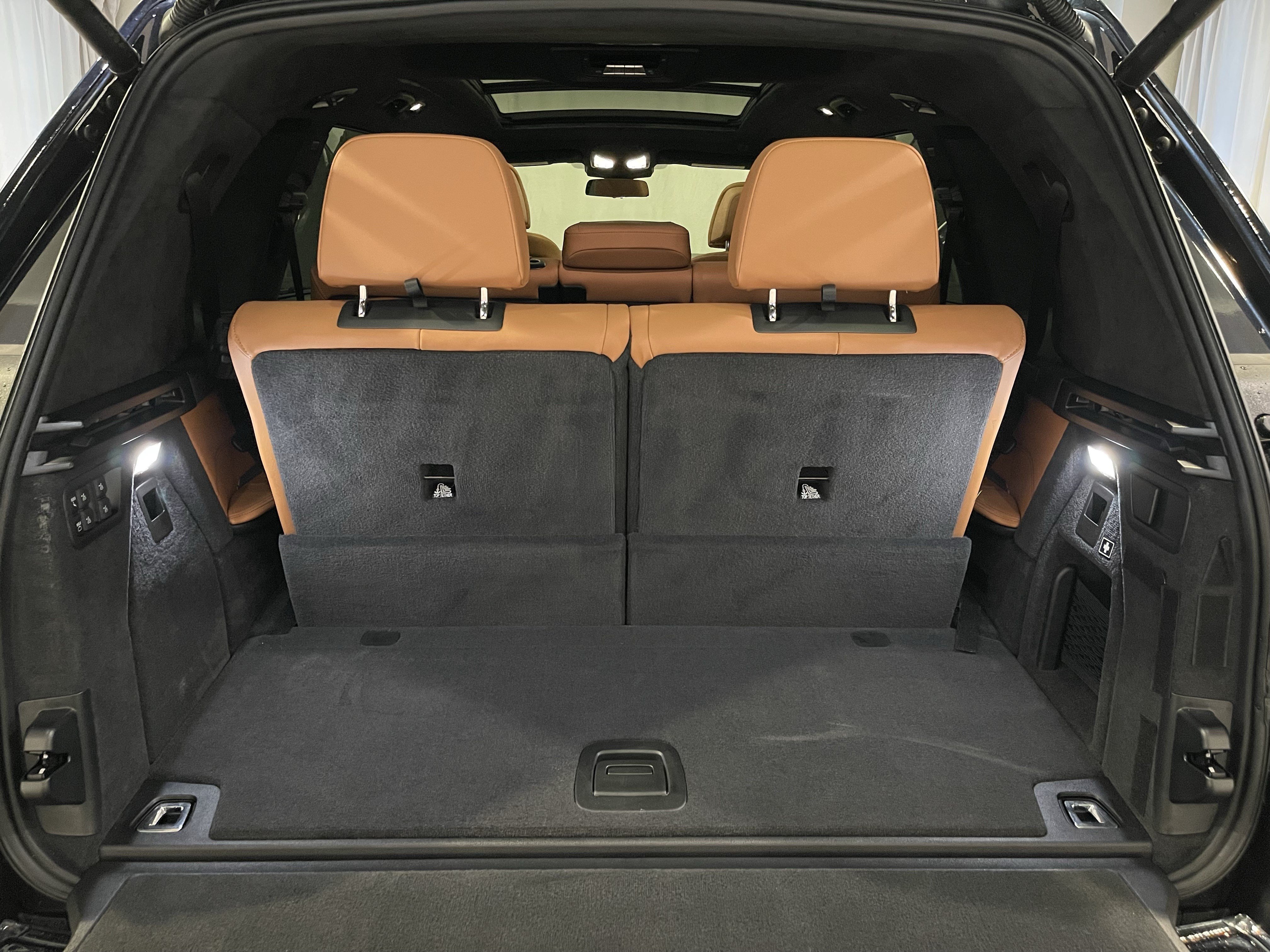 Used 2025 BMW X7 xDrive40i w/ M Sport Package AWD/4WD image 27