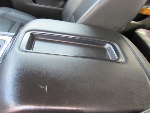 Used 2014 GMC Sierra 1500 SLT w/ SLT Crew Cab Value Package AWD/4WD image 19