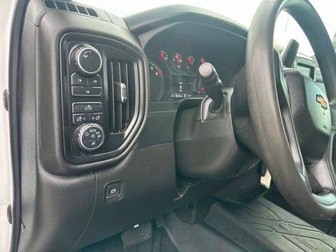 Used 2022 Chevrolet Silverado 2500 Custom w/ Custom Value Package AWD/4WD image 34
