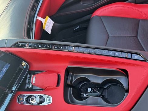 Used 2025 Chevrolet Corvette Z06 image 36