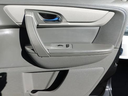 Used 2015 Chevrolet Traverse LS image 20