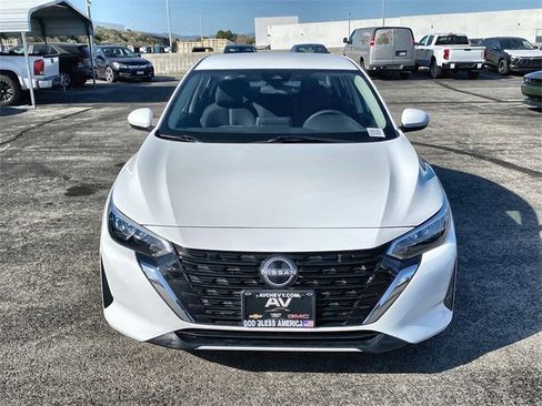 Used 2025 Nissan Sentra SV image 31