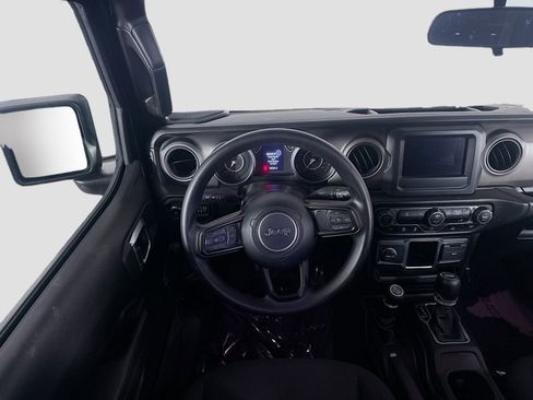 Used 2022 Jeep Wrangler Unlimited Sport image 17