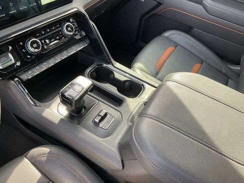 Used 2025 GMC Sierra 1500 AT4 w/ Technology Package image 15