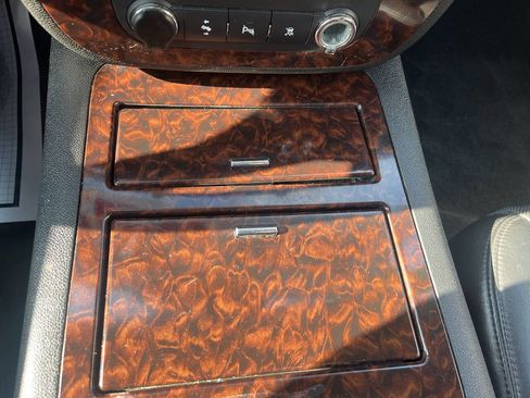 Used 2010 GMC Yukon Denali image 26