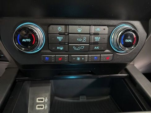 Used 2019 Ford F150 Platinum w/ Equipment Group 701A Luxury AWD/4WD image 23