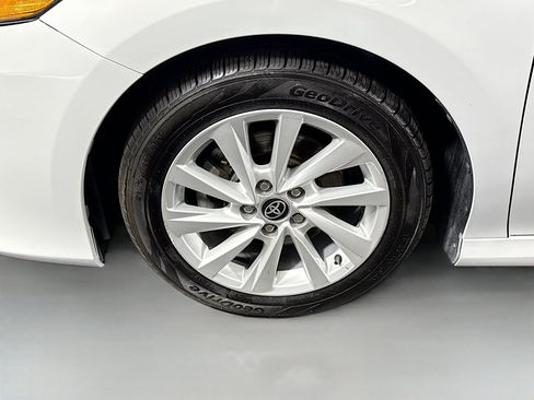 Used 2022 Toyota Camry LE FWD image 37