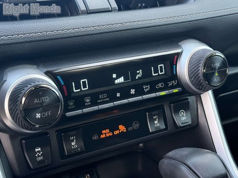 Used 2024 Toyota RAV4 XLE image 22